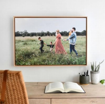 Canvas frame